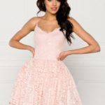 Společenské dámské šaty na ramínka krajkové s kolovou sukní růžové – Růžová / L – Sherri