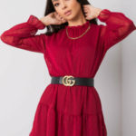 SUBLEVEL Tmavě červené dámské šaty s volánkem